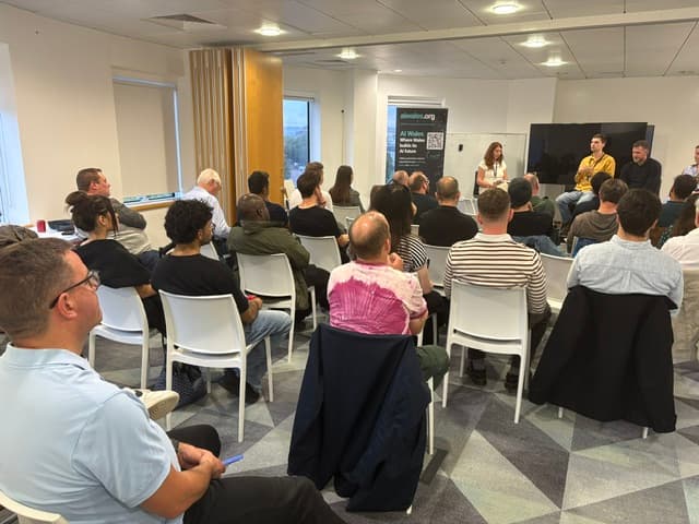 Full room of attendees at What Employers Are Really Looking For